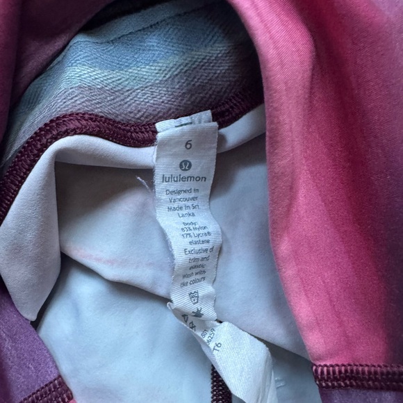 [Lululemon] Wunder Under Hi-Rise Tight Central Saint Martins Nulux 28" Sz: 6 - Picture 6 of 9